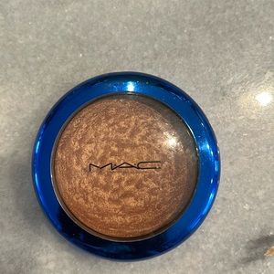MAC Cosmetics Extra Dimension Skinfinish in Shaft of Gold